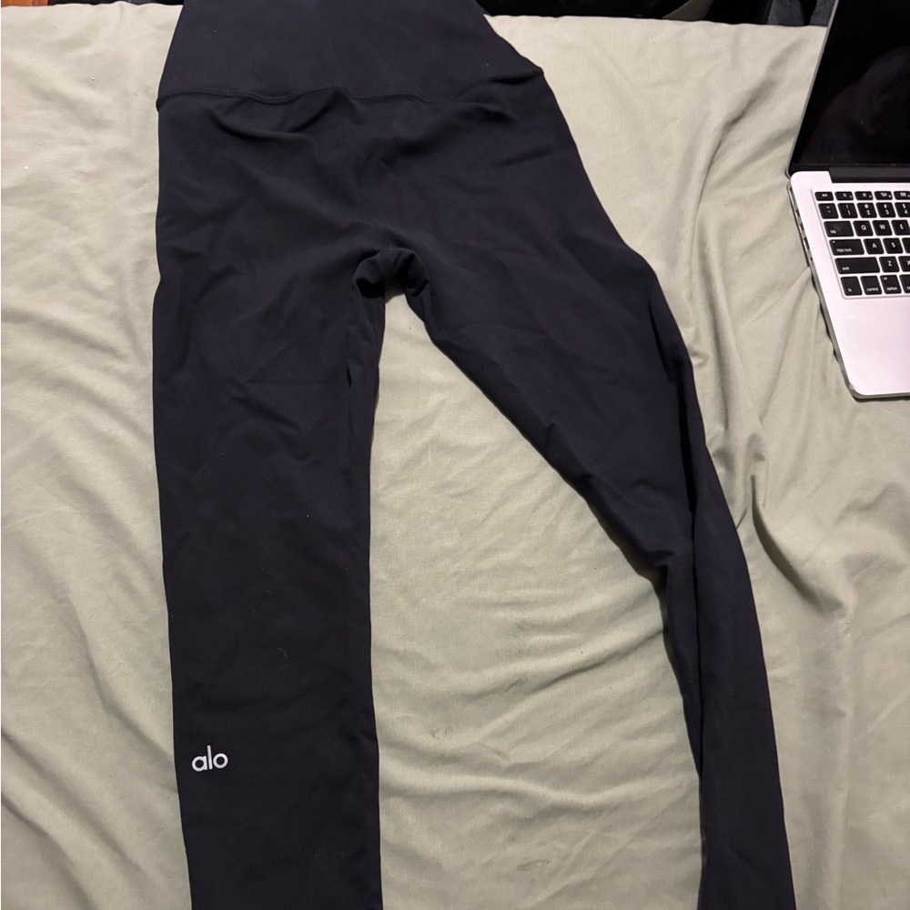 2 Small Alo Leggings